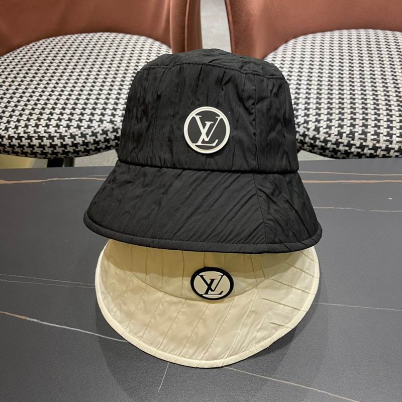 LV hat 050302